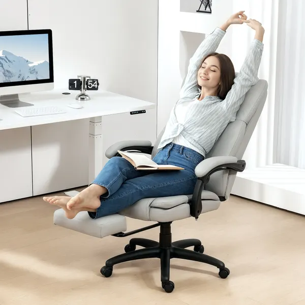 Cadeira de Escritório Giratória Cadeira de Escritório com Altura Ajustável 6 Pontos de Massagem Controle Remoto e Apoio para os Pés Retrátil 68,5x68,5x113-121 cm Cinza
