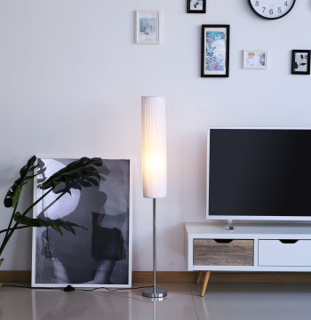 Candeeiro de Pé Moderno para el Cuarto con Luces E27, 40W y Interruptor de Pé, con Base de Acero Inoxidable Color Blanca 120cm