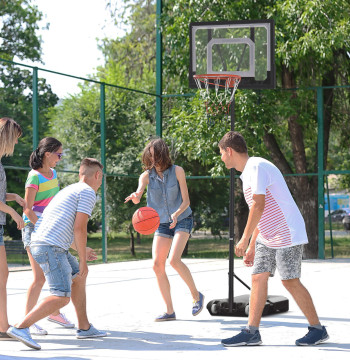 Table de basketball extérieur avec hauteur réglable 206-260 cm Panier de basketball avec roues et base rechargeable pour adolescents et adultes Noir