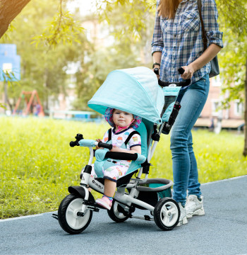 Tricycle pour bébés 2 en 1 Tricycle évolutif pour enfants de +12 mois avec bouchon pliable Téléscopique et amovible sac guide et porte-bouteille Eau verte