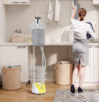 Ferro de Engomar a Vapor para Roupa 1800W Temperatura Ajustável em 11 Níveis Ferro de Engomar Vertical com Barra Dupla Depósito de 2 L Aquecimento em 38s 35x25x47-118,5 cm Amarelo