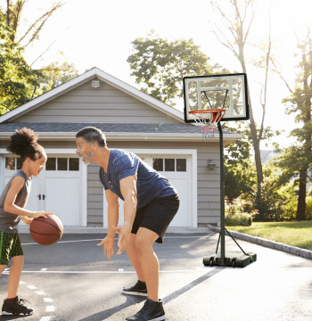 Table de basketball avec support en hauteur réglable portable avec base rechargeable pour enfants et adultes 86x165x302-352cm Noir