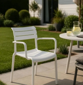 Chaise Lamix avec Accoudoirs - Design Nordique pour Jardin et Cuisine