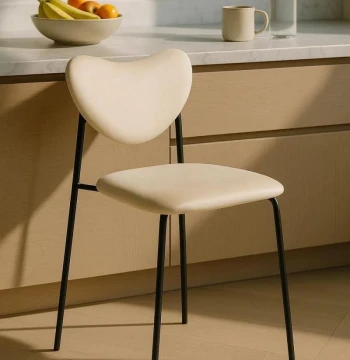 Cadeira Cora Black Veludo – Elegância Nórdica para Sala de Jantar