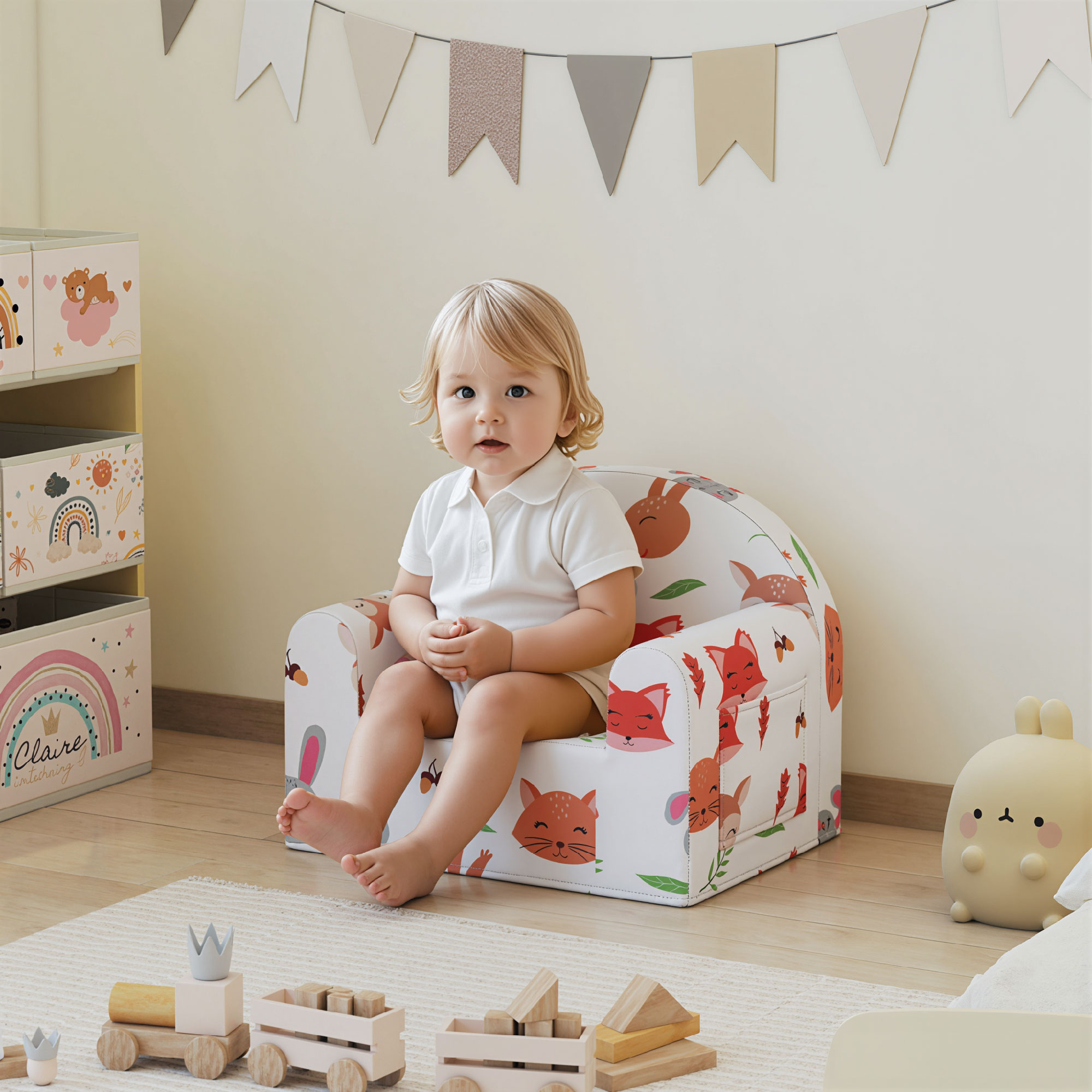 Sofá para Crianças com Estampa de Raposas Poltrona Infantil de 18-36 Meses com Capa Removível e Lavável Bolso Lateral Apoio de Braços Suporta 45 kg 54x40x43 cm Branco