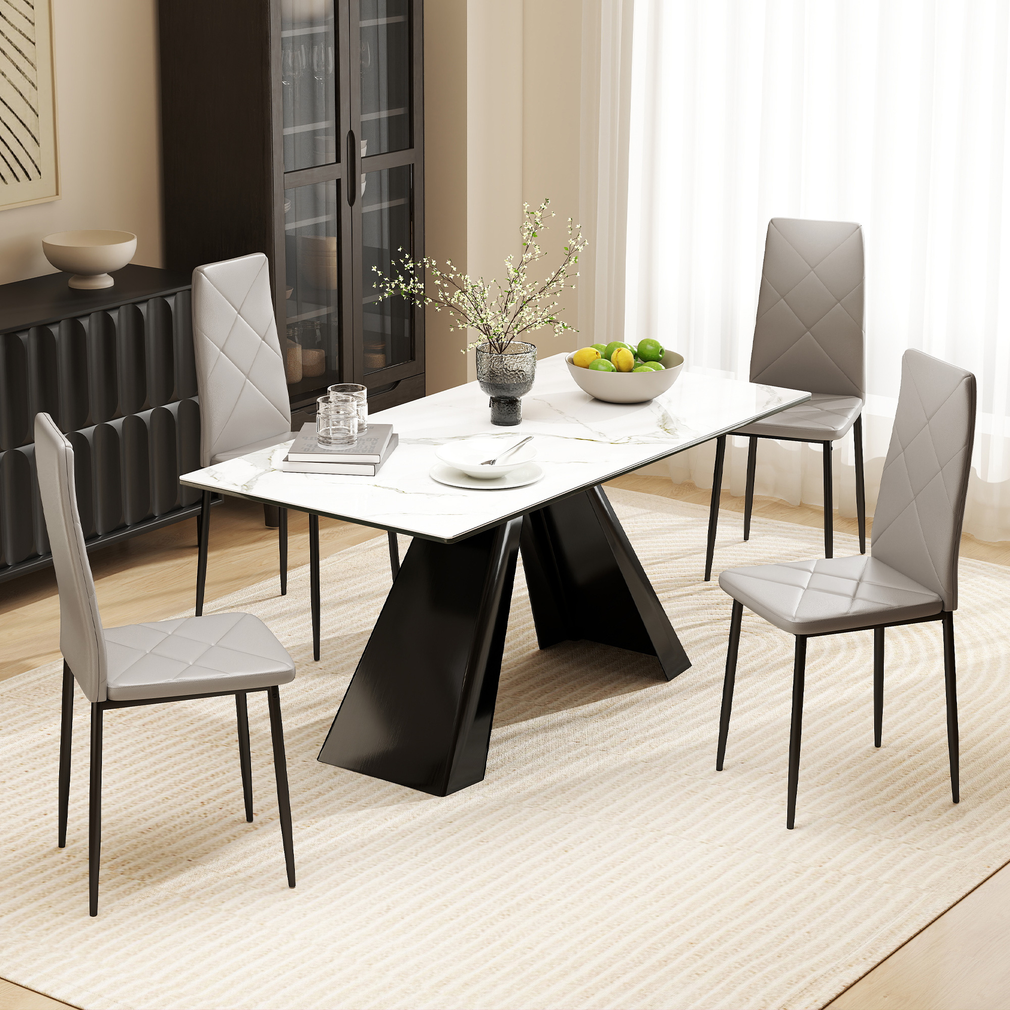 Conjunto de 4 Cadeiras de Sala de Jantar Estofadas em C